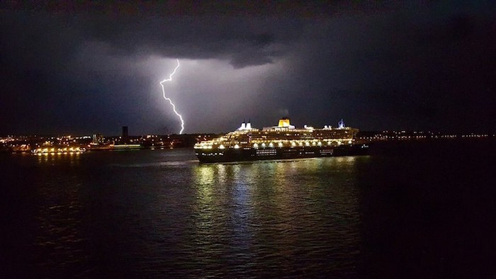 cruise lightning